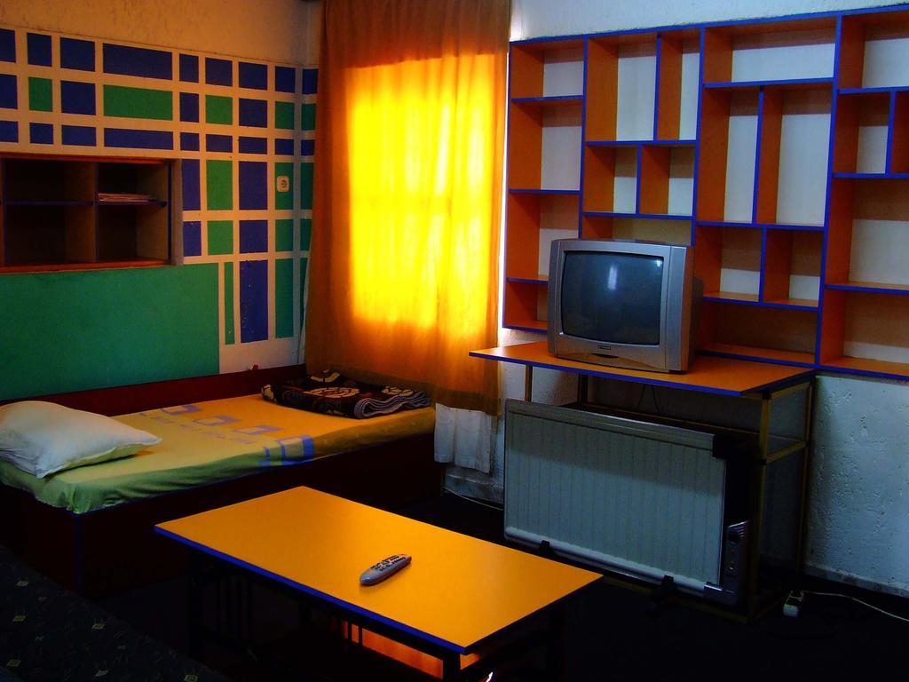 Hostel Domestika Bitola Rum bild